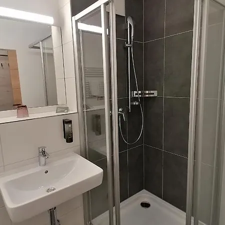 Wild&bolz Emotel Szálloda