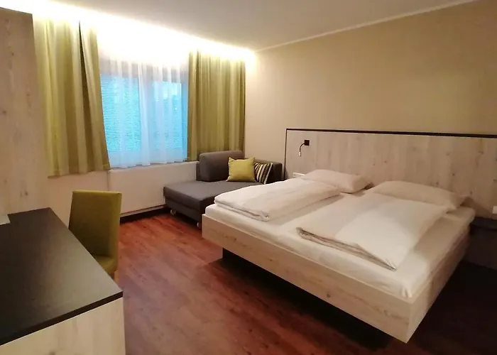 酒店 Wild & Bolz Emotel *