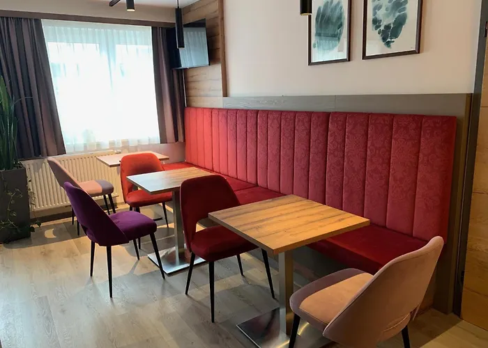 酒店 Wild & Bolz Emotel 特里本